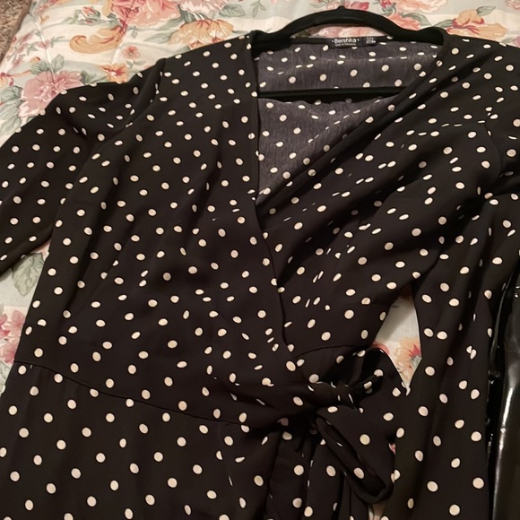 Bershka Black Polka Dot Wrap Dress - Picture 4 of 4
